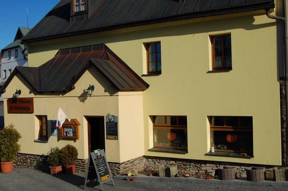 Penzion U Snehulaka Boží Dar Eksteriør billede